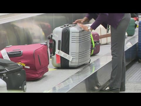 Houston airports expect record number of travelers this holiday season