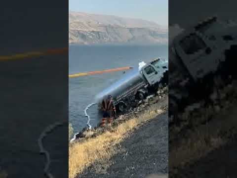 I-84 to close at Biggs Junction Monday to haul crashed trucks out of the river
