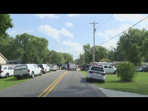 Standoff in northern Indiana ends after 18 hours with suspect arrested, child found dead
