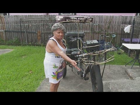 Queen of Bourbon Street struck by car in hit-and-run