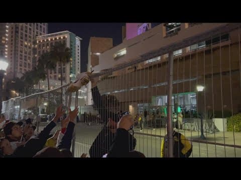 Padres return to San Diego, fans welcome them home after NLCS loss
