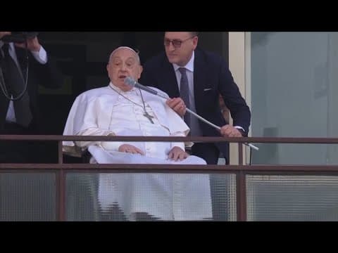 Pope Francis addresses crowd, leaves hospital