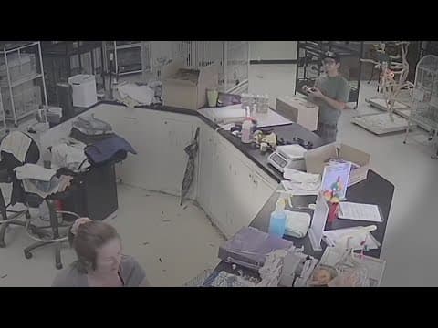 Caught on camera | Man steals $350 bird from store on FM 1960
