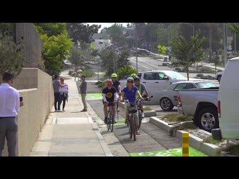 Encinitas residents and leaders rally to protect Santa Fe Drive safety project