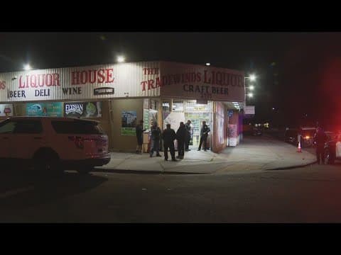 Liquor stores robbed Wednesday night in La Mesa and Oak Park