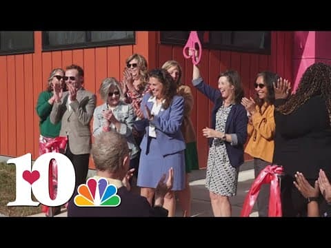 Knoxville Planned Parenthood clinic marks grand opening with celebrations, showing off new building