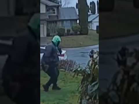 Kent woman followed home, robbed at gunpoint in broad daylight