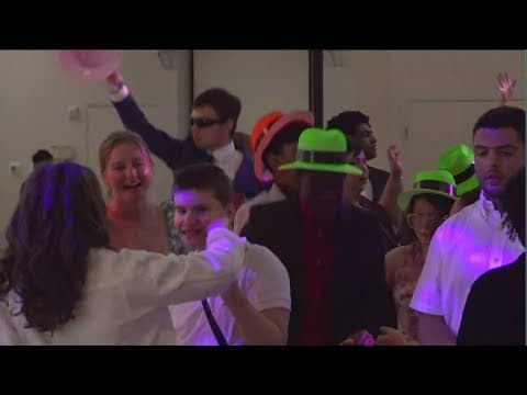 Fairfax venue sponsors special education student prom free-of-charge