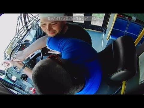 Man with knife wrestled off bus by passenger in Texas