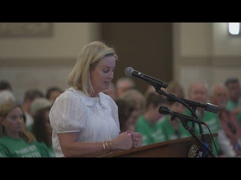 Hundreds of LDS members crowd small Texas town hall to lobby for temple approval
