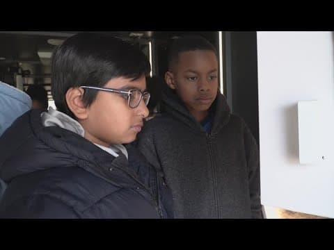 Students learn history through mobile museum