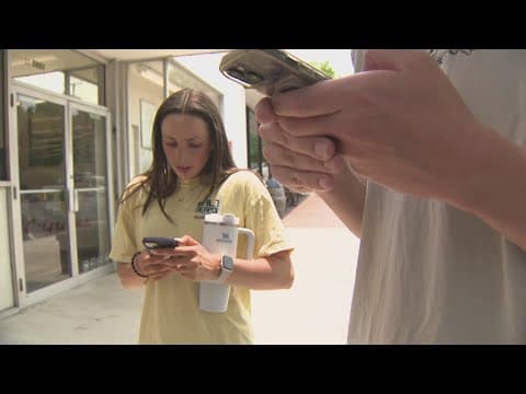 Virginia cracks down on cellphone, social media use for kids