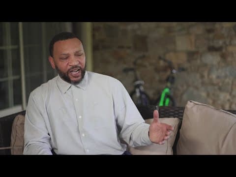 Father of famed internet duo 'Hurtt Twins' fights for custody after judge says children were 'exploi