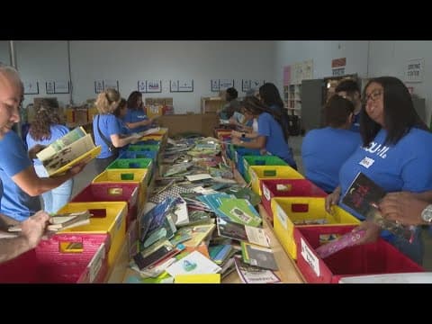 KHOU 11 volunteers rally for kids' literacy during Turn The Page campaign