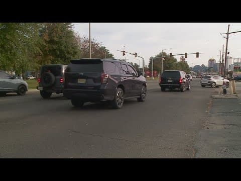 Broken lights at the intersection of Louisiana and South Claiborne Avenues backup traffic