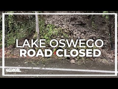 Landslide closes road in Lake Oswego