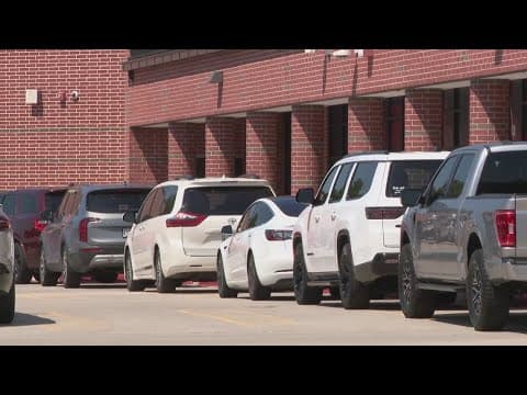 Frustrated Cy-Fair ISD parents stuck in long drop-off and pickup lines after district drops dozens o