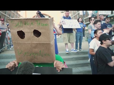 Fans protest Luka Doncic trade outside AAC ahead of Anthony Davis' debut