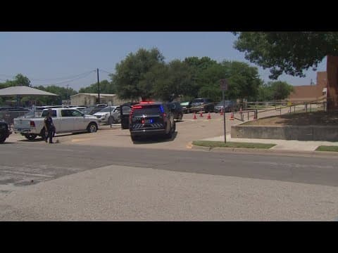 Parent stabbed outside Fort Worth elementary school