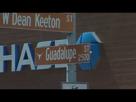 Women's sports bar opens near UT Austin's cmapus