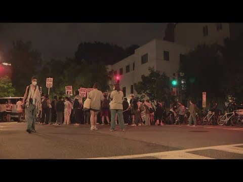 Police use pepper spray on student protesters during arrests at George Washington University