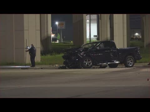 5 hurt after driver runs red light, slams into other car in north Harris County, HCSO says