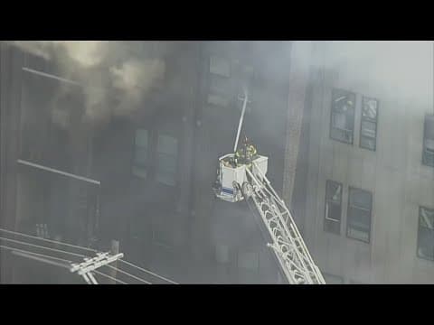 LIVE | North Texas firefighters battle apartment fire