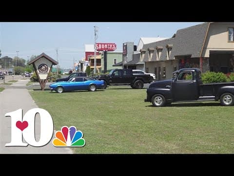 Car sales on side of the parkway will soon be banned in Pigeon Forge