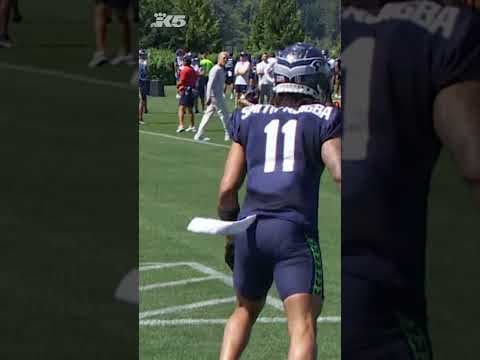 Geno Smith, Jaxon Smith-Njigba flash early chemistry #shorts