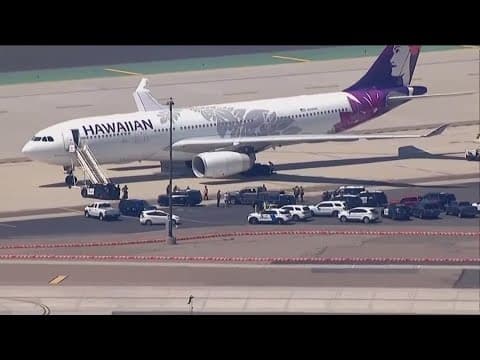 Military member arrested after bomb threat at San Diego International Airport