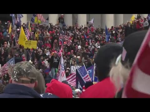 Supreme Court sides with Jan. 6 defendant, man challenged obstruction charge