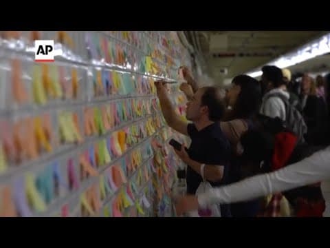 New York 'Subway Therapy' has commuters talking life