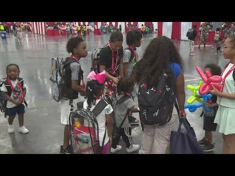 Mayor's annual Back 2 School Fest draws large crowd of Houston families