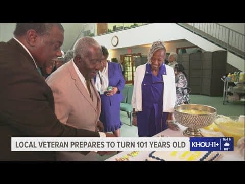 Family and friends celebrate 101st birthday of Houston veteran