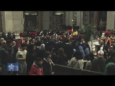 Tens of thousands pay respects to late Pope Francis