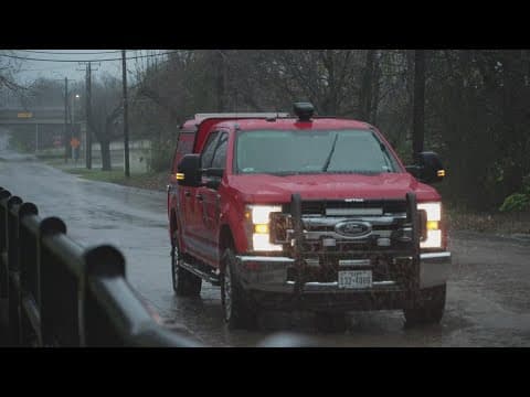 Search continues for missing 8-year-old girl following deadly Christmas Eve crash in Sherman