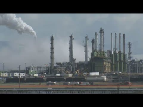 Gas prices continue to climb in San Diego (again)