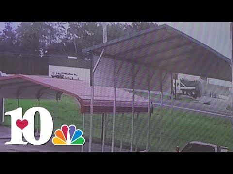 Dump truck crashes into Maryville Dollar General