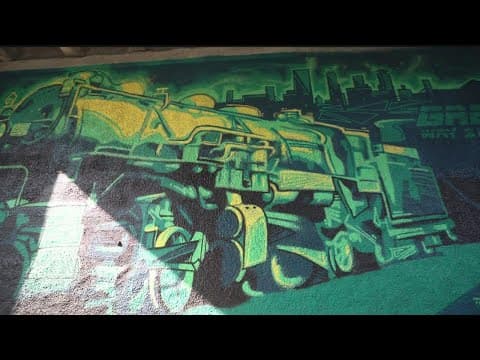 Lake Street murals help beautify the community, deter graffiti