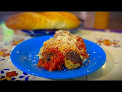 Pasta sauce, meatballs and salad | Cooking with Styles