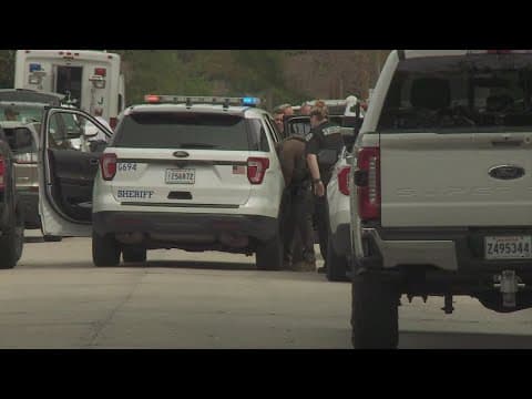 Barricaded suspect surrenders after JPSO SWAT roll in Louisiana