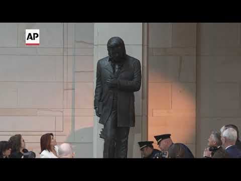 Johnny Cash statue unveiled at the US Capitol