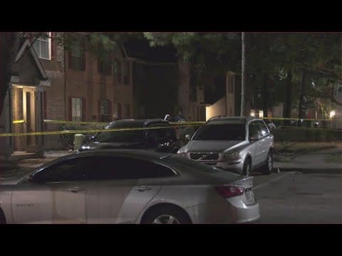 Man found dead in apartment in N. Harris County, deputies say