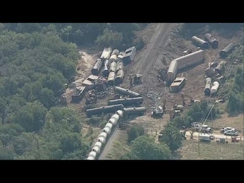 Cleanup continues after train derails near Gordon in Palo Pinto County in North Texas