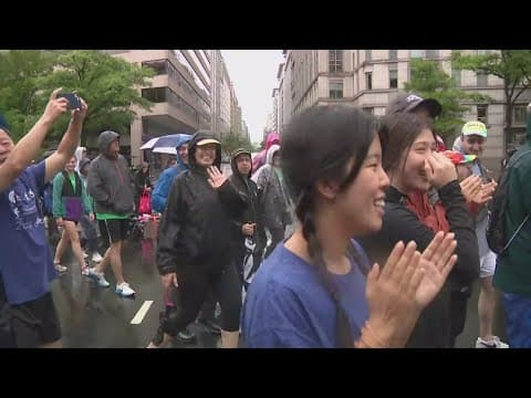 Thousands brave rainy weather for Race For Hope to fund brain cancer research