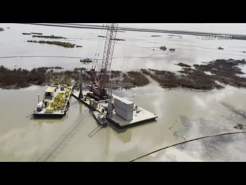 U.S. Coast Guard to burn off leaked oil in Plaquemines Parish, Louisiana