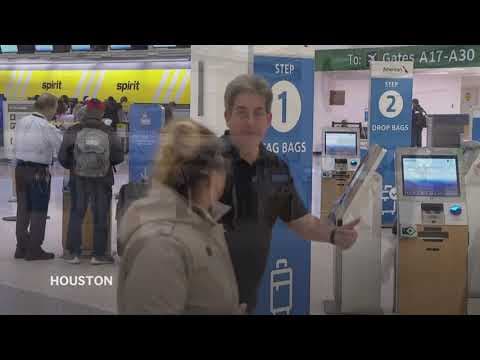 Heavy travel day off to a rough start after American Airlines briefly grounds all flights