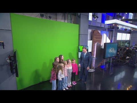 WFAA Chief Meteorologist Pete Delkus brings live audience on-screen