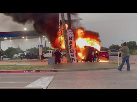 Family of 4 killed, 1 in critical condition in North Texas street racing crash