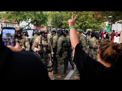 Federal immigration officers in Chicago area will be required to wear body cameras, judge says